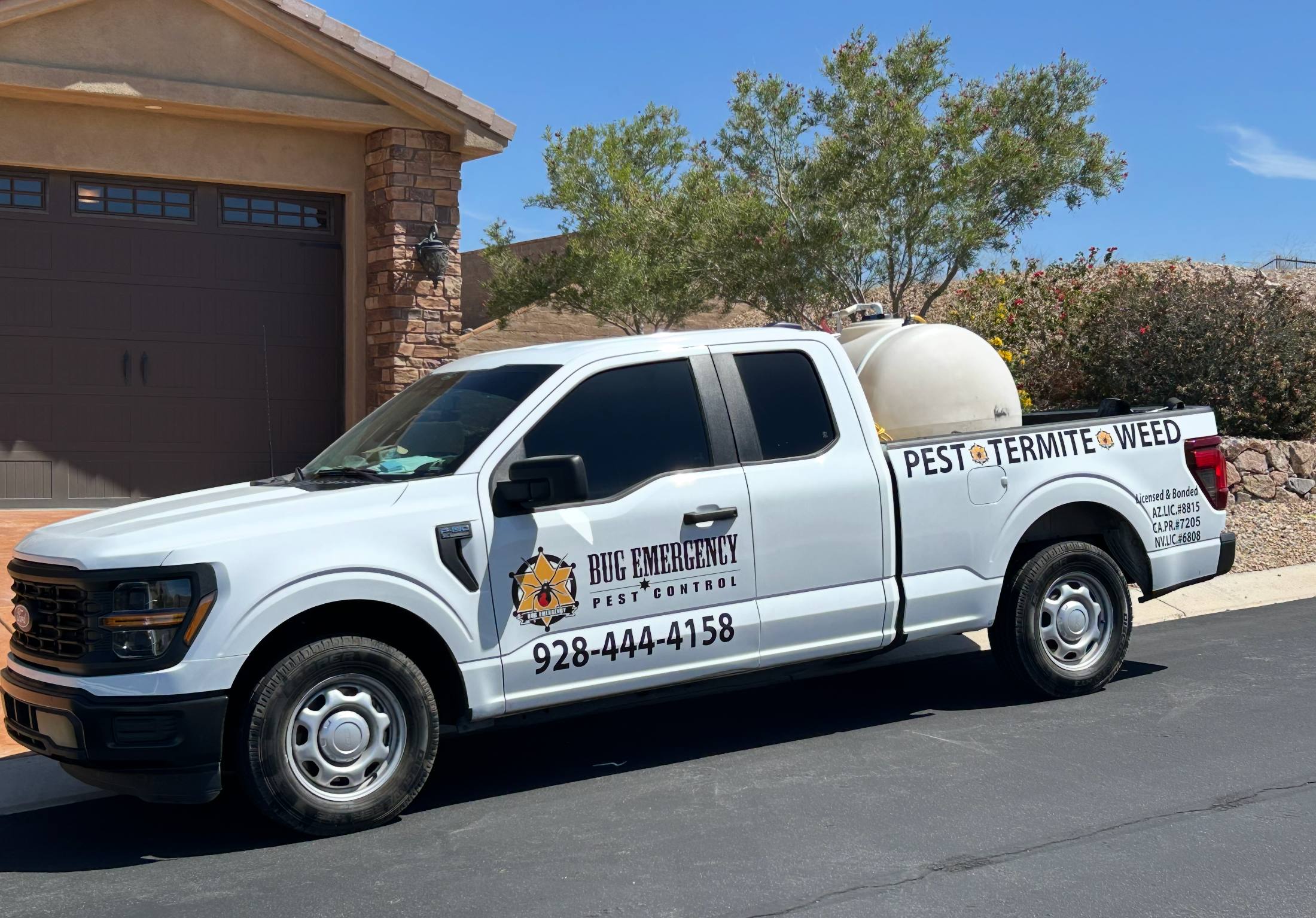 Bug Emergency service truck with treatment equipment